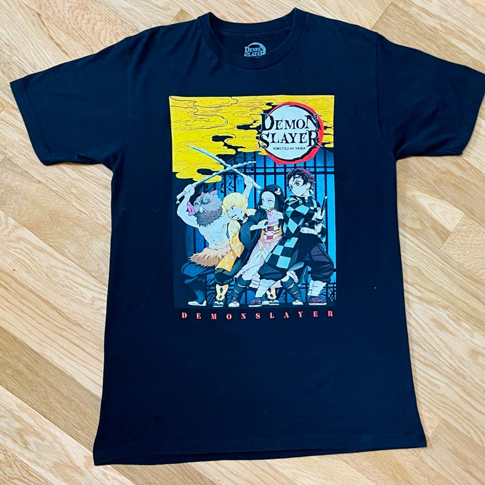 Demon Slayer Kimetsu No Yaiba Size Medium Black Short Sleeve Tee Shirt